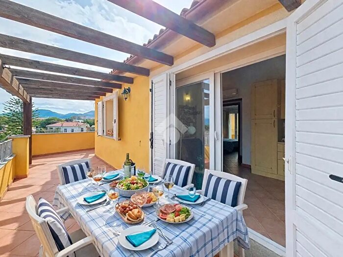 Appartamento trilocale in vendita in Via Nuoro, Valledoria