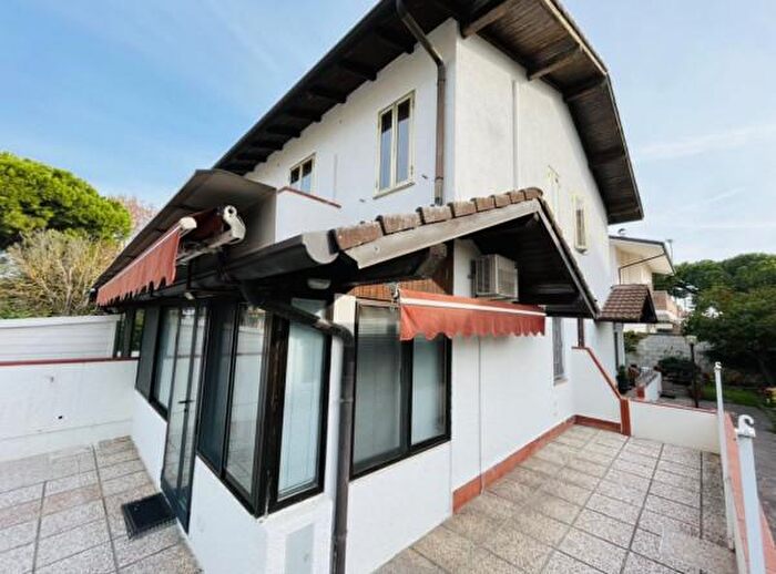 Casa quadrilocale in vendita in Comacchio