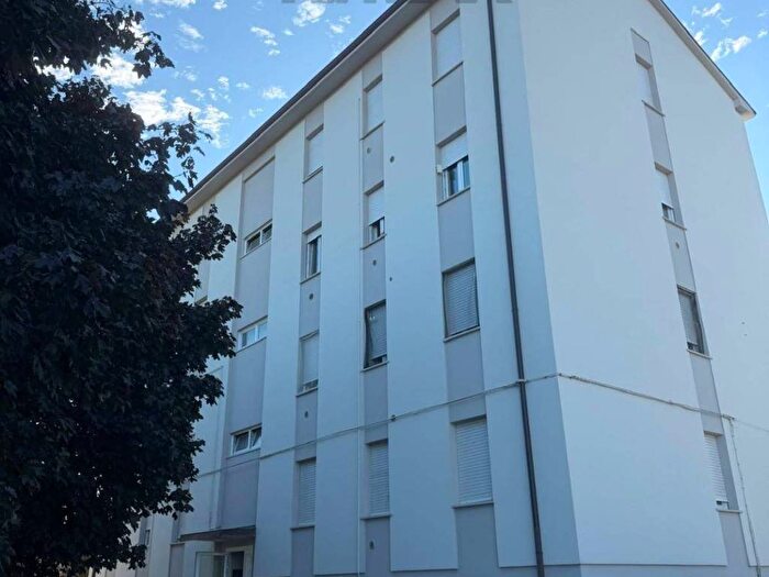 Appartamento trilocale in affitto in via di mezzo levante, Centro, Crevalcore