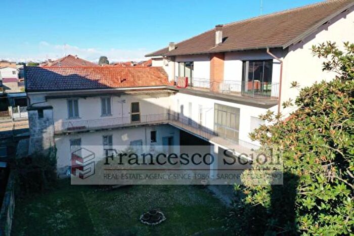 Casa con 6 locali in vendita in Via Dante Alighieri, Rovello Porro