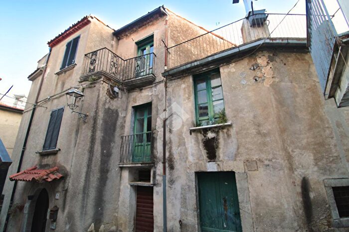 Casa con 5 locali in vendita in Via Seconda Trinità, Torraca