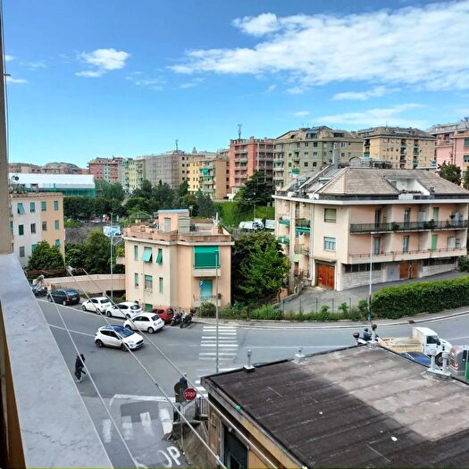 Appartamento quadrilocale in vendita in Zona San Martino Genova, Genova