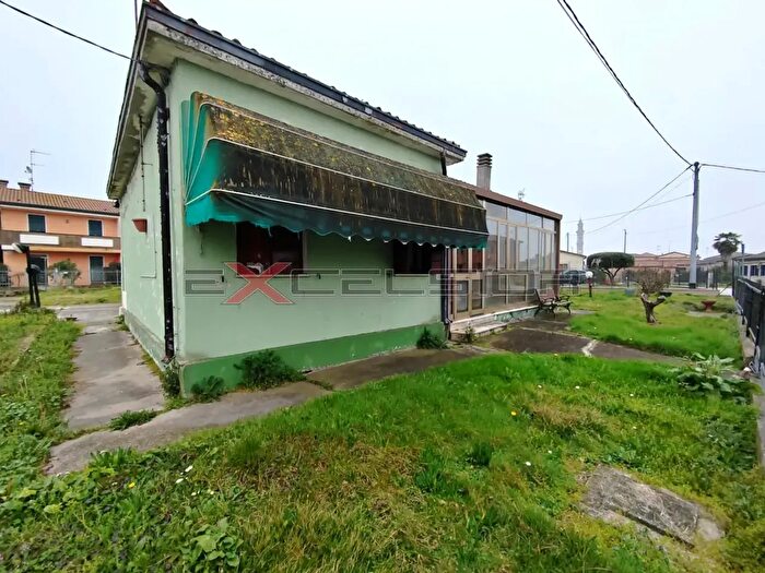 Casa trilocale in vendita in Via G Matteotti N Bis Cavarzere Ve, Cavarzere