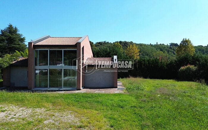 Casa quadrilocale in vendita in Teolo