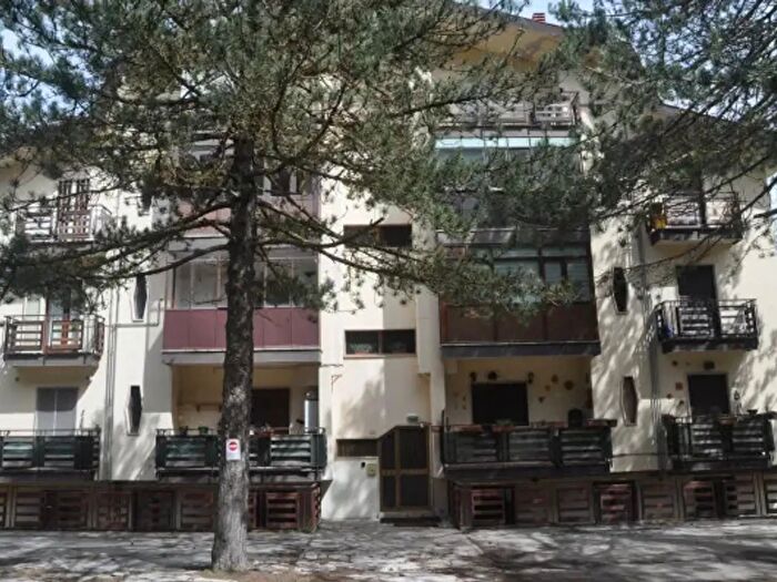 Appartamento con 5 locali in vendita in Viale Roma, Roccaraso