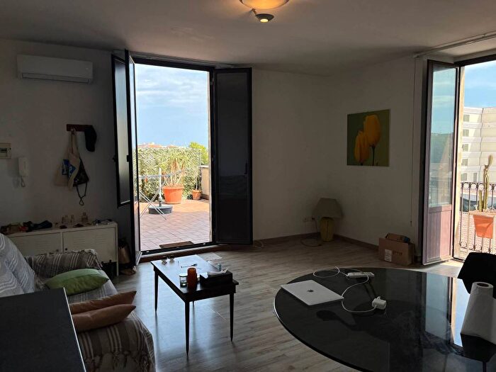 Appartamento trilocale in affitto in Via Alcalà, Centro Storico, Catania