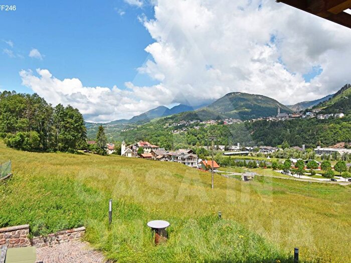 Appartamento trilocale in affitto in Via Lago, Lago, Tesero