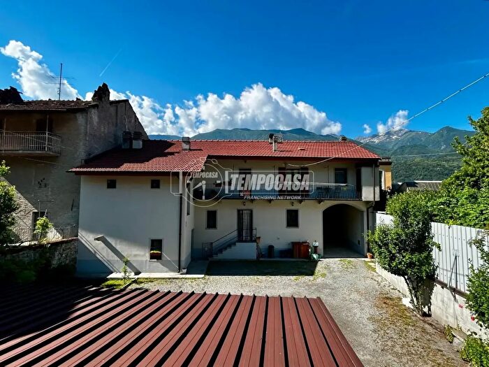 Casa con 6 locali in vendita in Via a Abegg, Borgone Susa