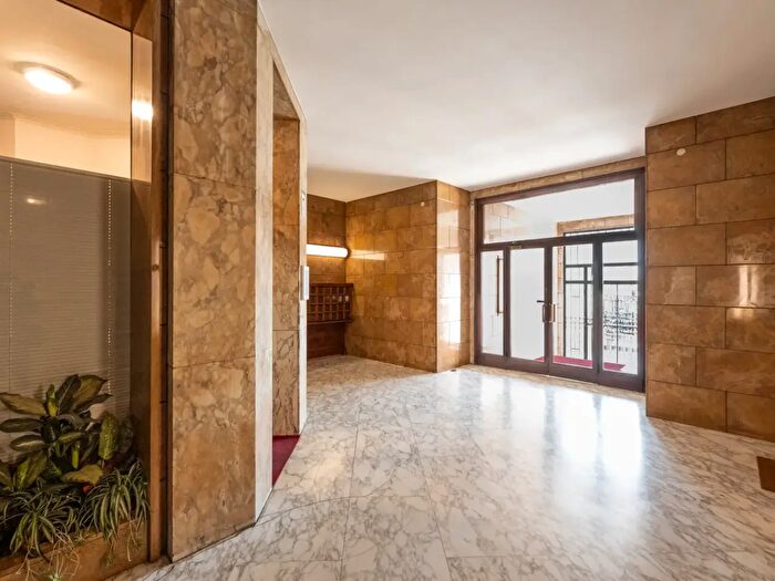 Appartamento trilocale in vendita in Piazza IV Novembre, Milano