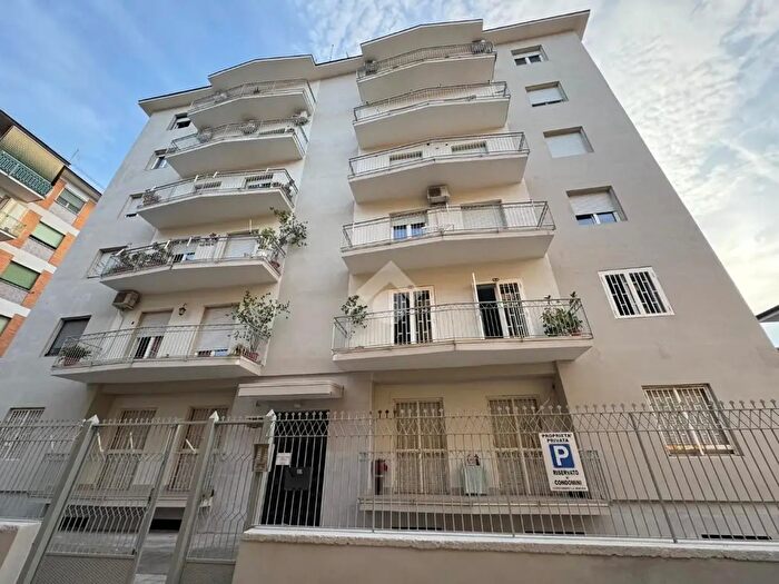 Appartamento trilocale in affitto in Viale Abramo Lincoln, Caserta