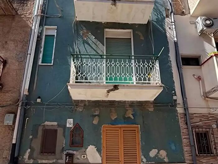 Casa quadrilocale in vendita in Via Scirinda, Ribera