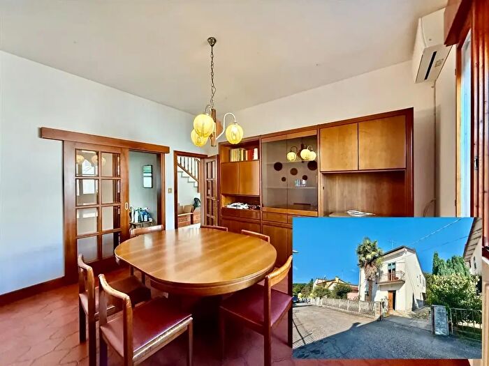 Casa con 9 locali in vendita in Via Reale, Alfonsine