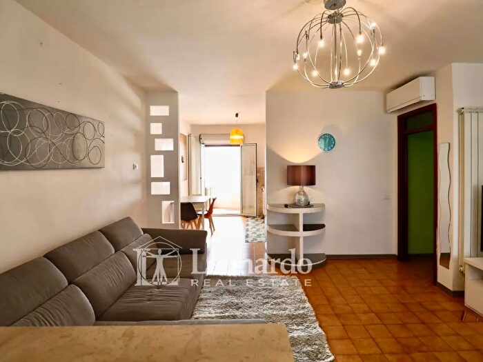 Appartamento con 6 locali in vendita in Quartiere Allende, Viareggio