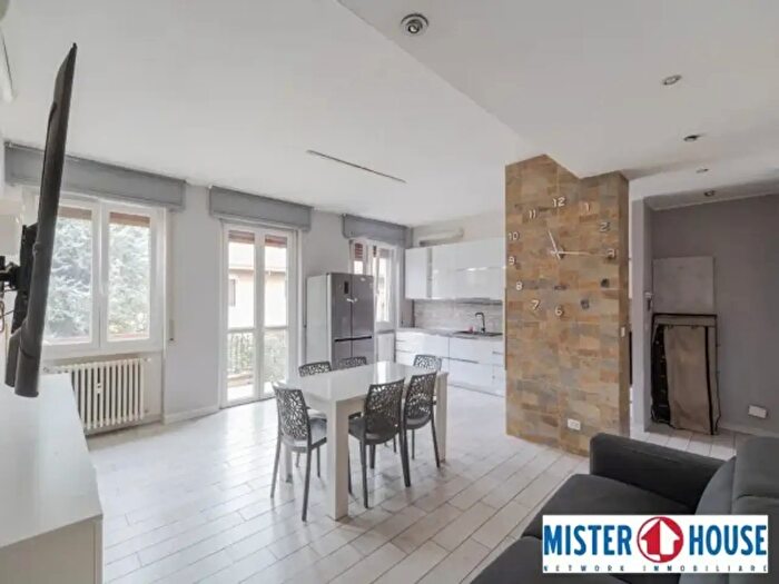 Appartamento trilocale in vendita in Via Giovanni Prati, Desio