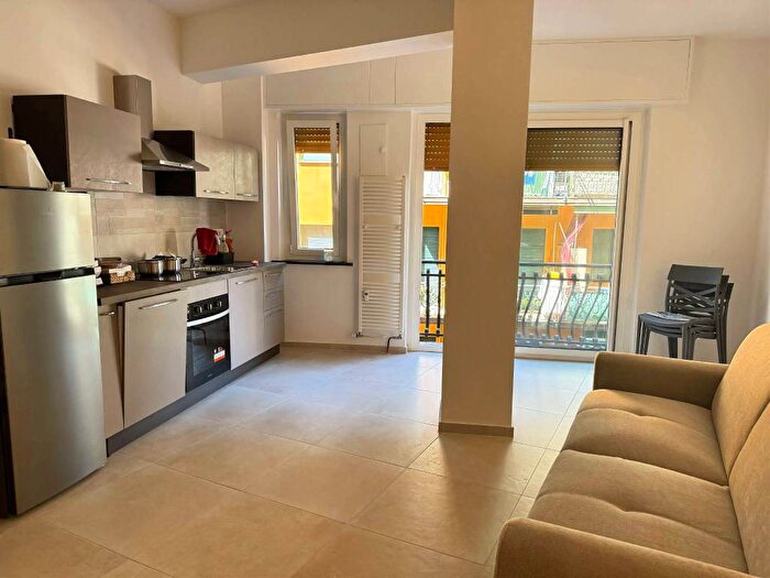 Appartamento monolocale in affitto in Via delle Magnoglie, Funivia, Rapallo