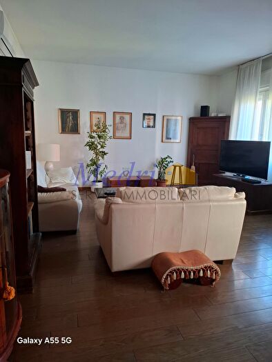 Appartamento con 9 locali in vendita in Cesena