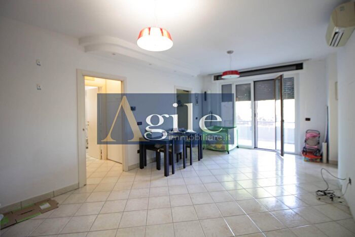 Appartamento quadrilocale in vendita in Via Iacobello del Fiore, Martinsicuro