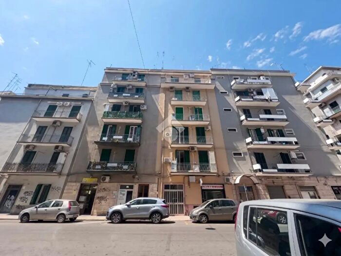 Appartamento trilocale in vendita in Via Francesco Lattanzio, Bari