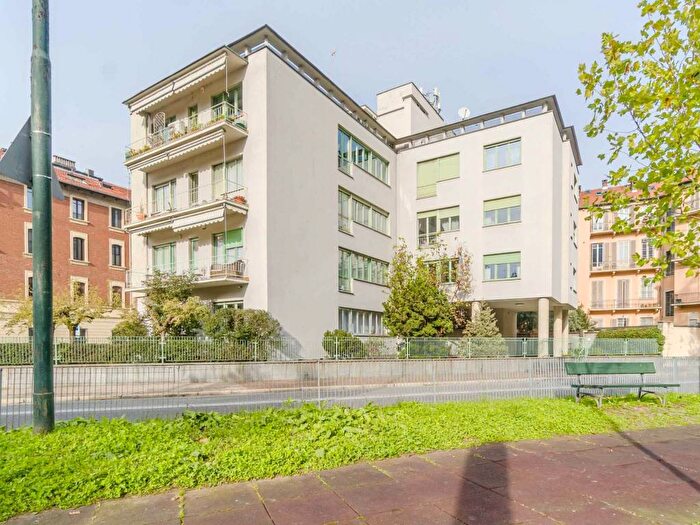 Appartamento quadrilocale in affitto in Corso Giovanni Lanza, Gran Madre Crimea, Torino