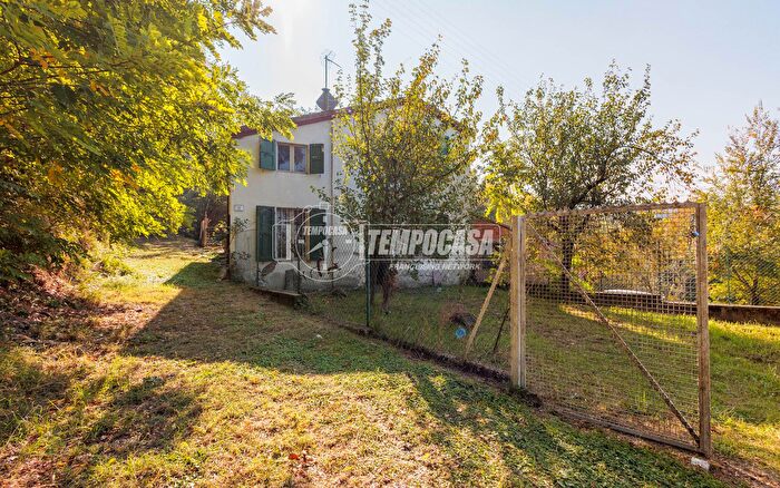 Casa trilocale in vendita in Strada Spagnano, Fornovo Di Taro