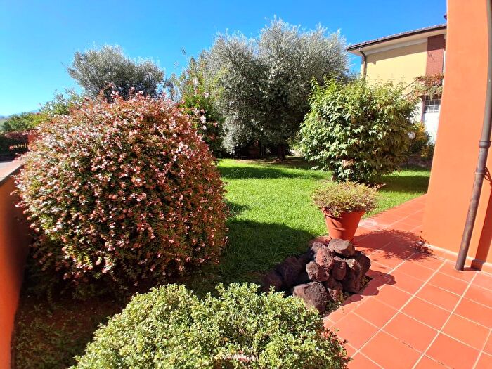 Casa con 5 locali in vendita in Lucca