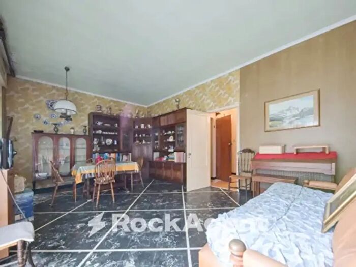 Appartamento trilocale in vendita in Salita Sella, Genova