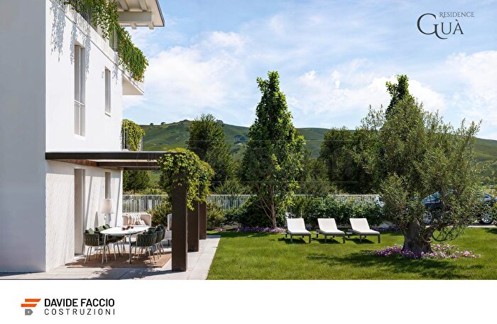 Appartamento con 6 locali in vendita in Via Mure, Arzignano