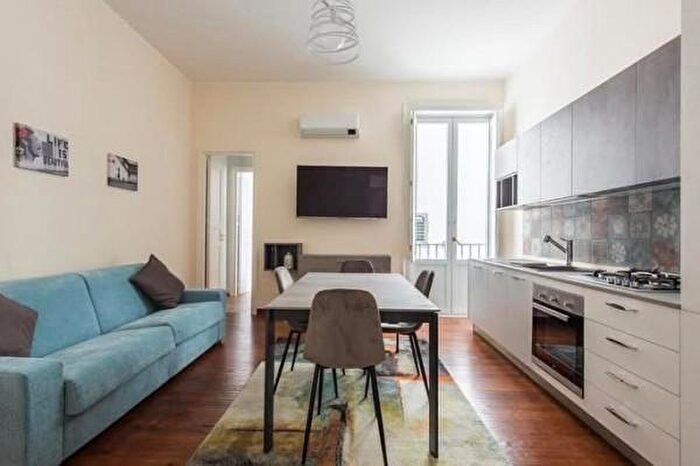 Appartamento trilocale in affitto in Via Saverio Cavallari, Palermo