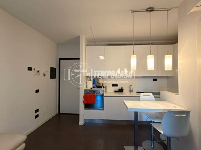 Appartamento bilocale in affitto in Via Enrico Cosenz, Bovisa, Milano