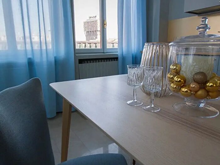 Appartamento monolocale in affitto in Via dei Piatti, Milano