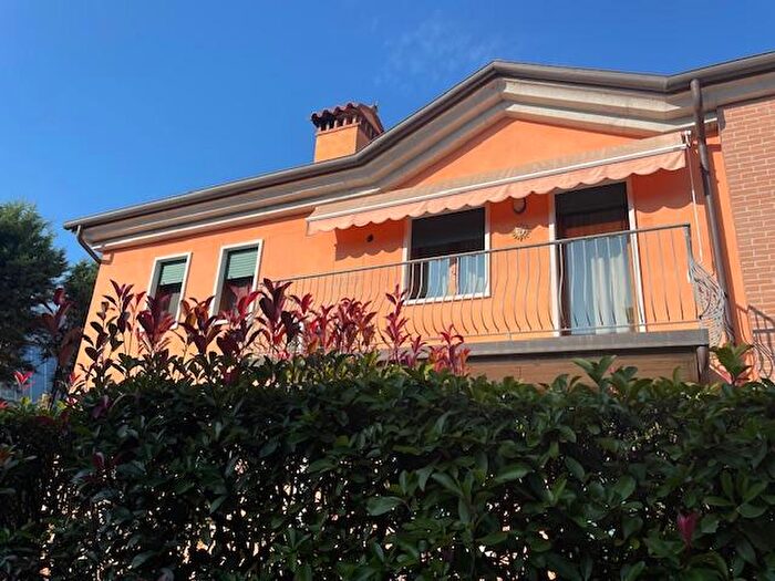 Appartamento trilocale in vendita in Via Piave, Dueville