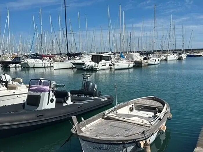 Appartamento trilocale in vendita in Via Giovanni Cozzi, Santo Stefano Al Mare