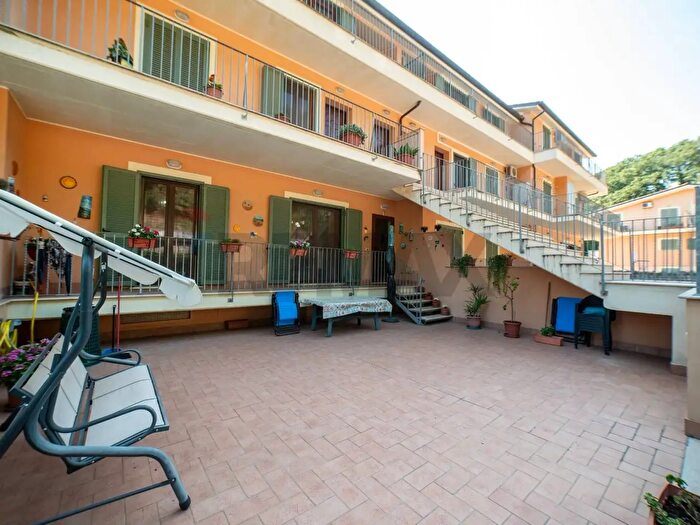 Appartamento trilocale in vendita in Valmontone