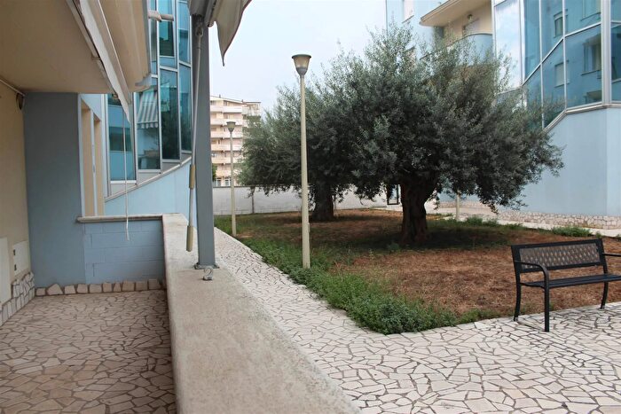 Appartamento quadrilocale in vendita in Via Ramiro Ortiz Chieti, Chieti