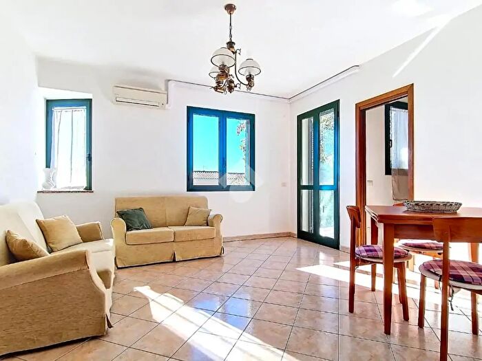 Appartamento trilocale in affitto in Via Agrigento, Olbia