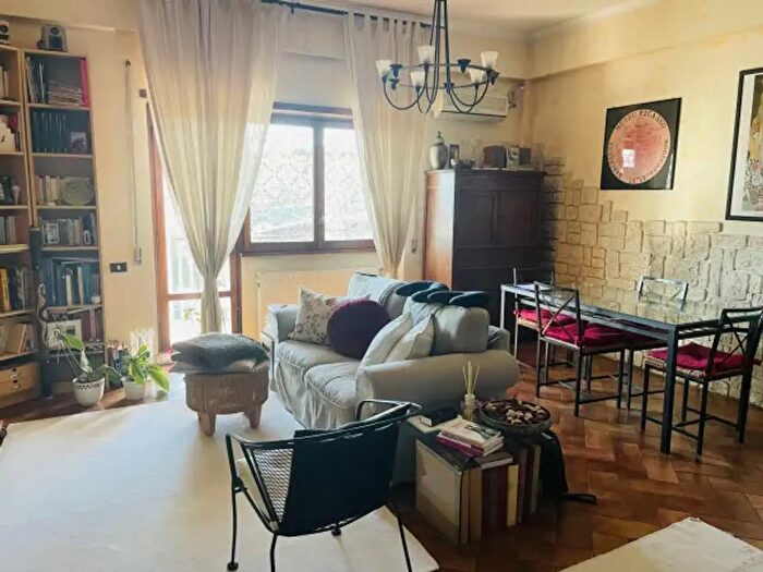 Casa con 5 locali in vendita in Via Vittorio Codeluppi, Roma