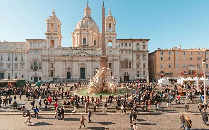 Appartamento con 6 locali in vendita in Corsia Agonale, Roma
