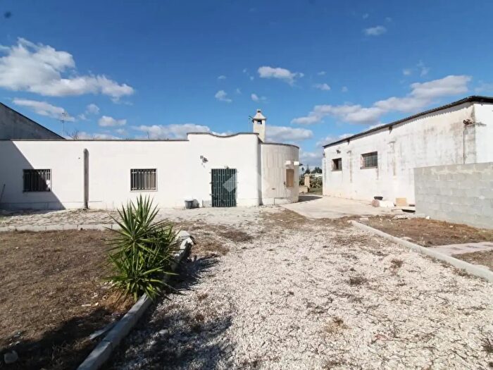 Casa quadrilocale in vendita in Contrada Fauso, San Pietro Vernotico