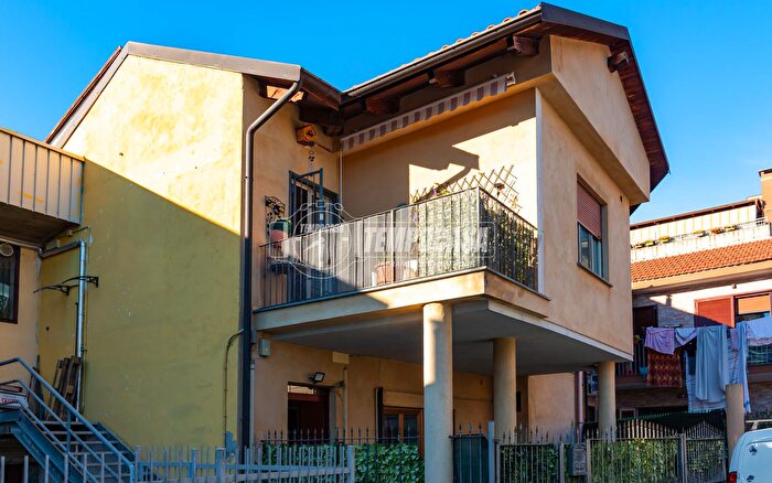 Casa quadrilocale in vendita in Via Sestriere, Moncalieri