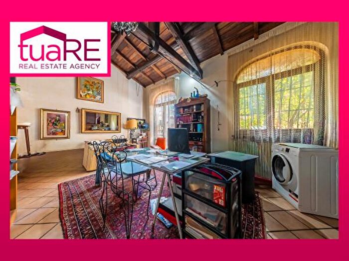 Appartamento trilocale in vendita in Via Martino V, Roma