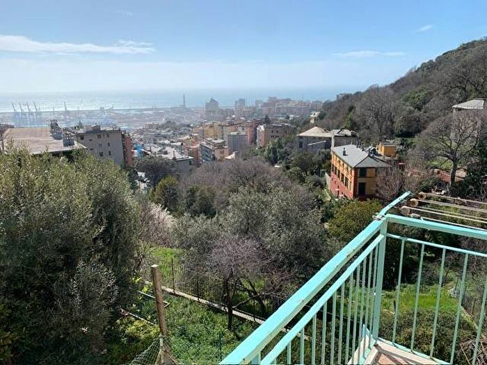 Appartamento quadrilocale in affitto in Salita di Granarolo, San Teodoro, Genova
