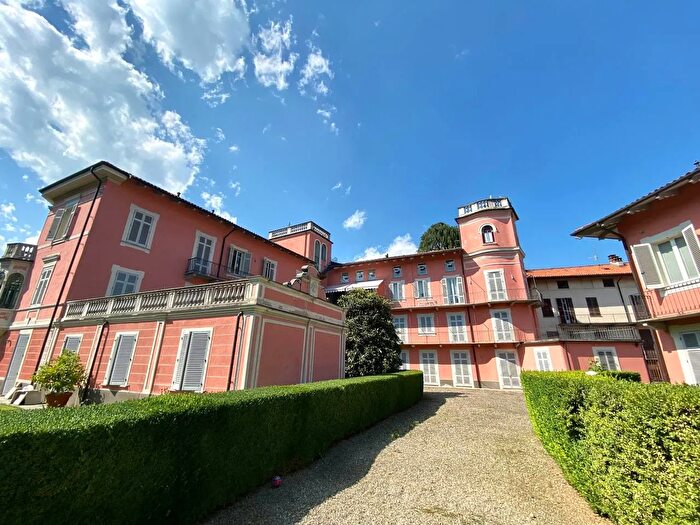 Appartamento con 5 locali in vendita in Via Firenze Prato Chiavazza Biella Piemonte Italia, Biella