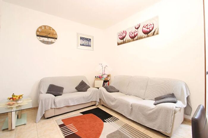 Appartamento trilocale in vendita in Via Eugenio Villoresi, Garbagnate Milanese