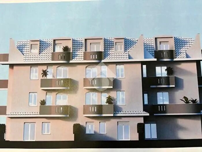 Appartamento trilocale in vendita in Via Calatafimi, Comacchio