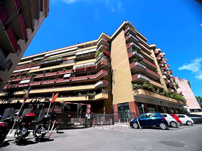 Appartamento trilocale in vendita in Via Benedetto Musolino, Roma