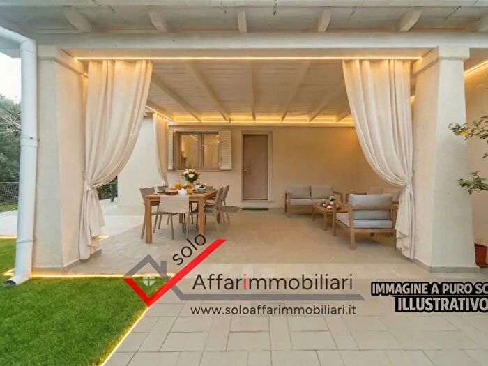 Casa quadrilocale in vendita in Via del Tritone, Olbia