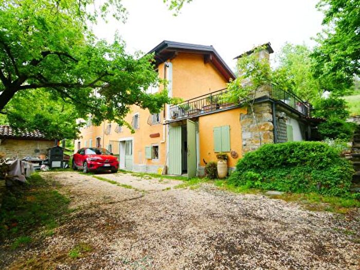 Casa con 6 locali in vendita in Via Fondovalle, Polinago