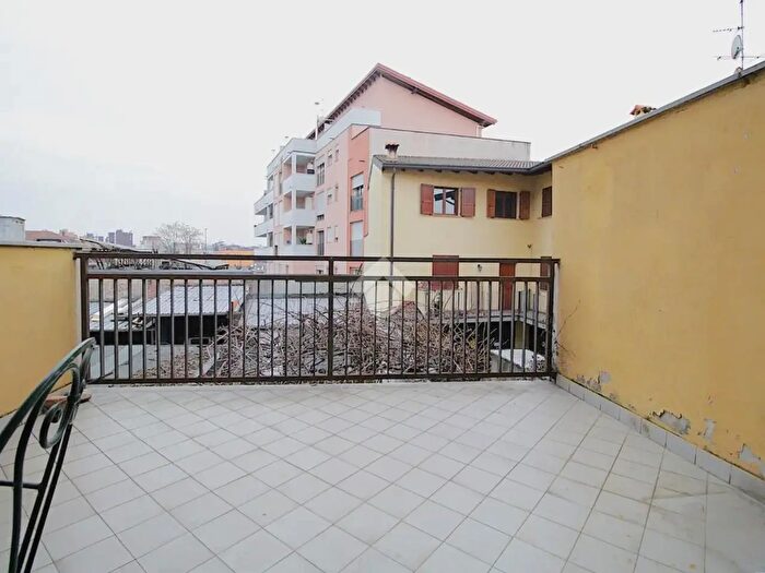 Appartamento bilocale in vendita in Via Triboniano, Milano