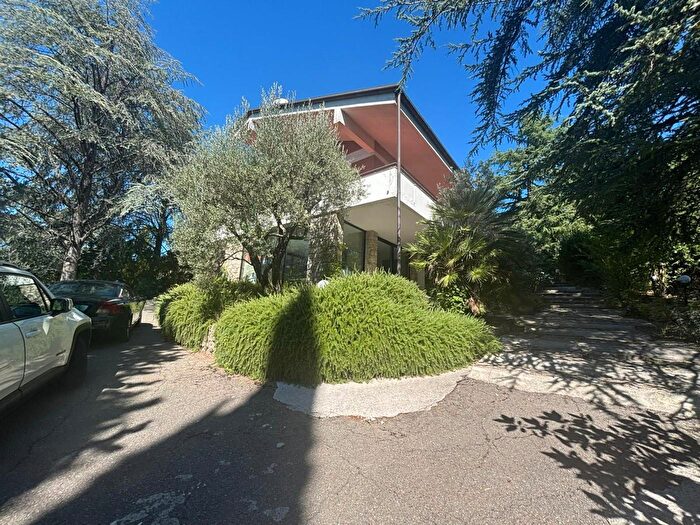 Casa con 11 locali in vendita in Via della Treggia, Perugia