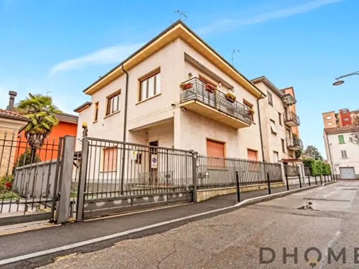Casa con 6 locali in vendita in Via Caduti della Liberazione Cini, Cinisello Balsamo